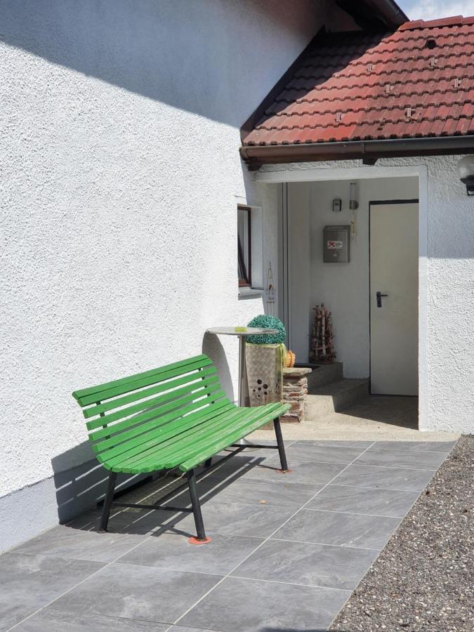 Bogi'S Ferienhaus - Pension Laakirchen Exterior photo